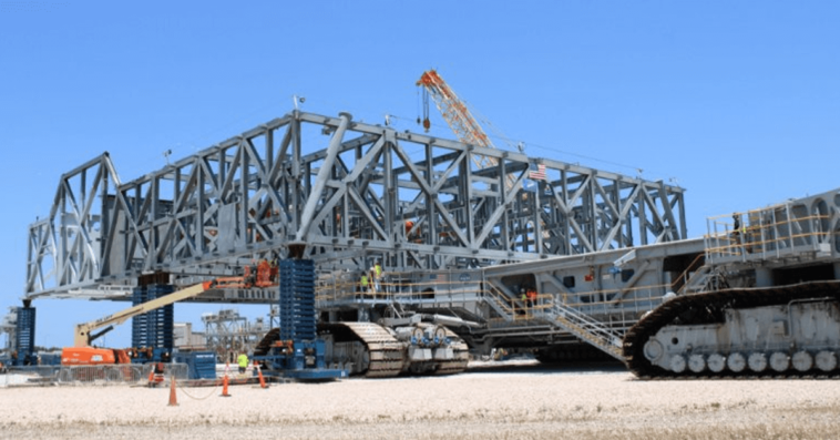 Bechtel Positions NASA’s New Mobile Launcher Base at Operational Height - top government contractors - best government contracting event